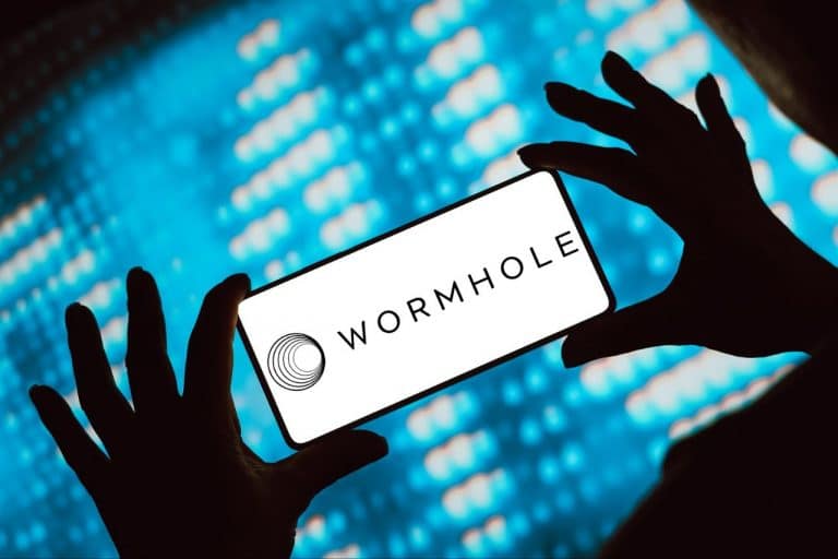Wormhole Brings More Interoperability to Arbitrum; KangaMoon and Optimism Eye Bullish Rally As Top Altcoins